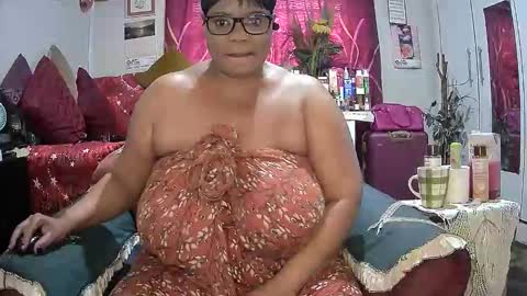 itumeleng74 online show from 10-17-25, 05:43