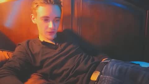 itzd123 online show from 04-24-26, 04:04