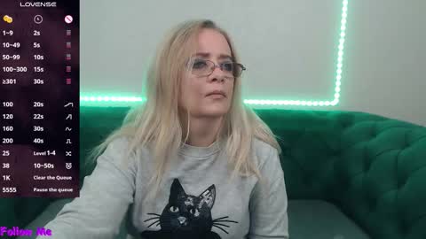ivanacharm online show from 10-05-25, 03:38