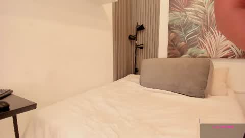 Snapshot of ivania_lua chatting on 07-08-26, 11:37 ivania_lua online show from 07-08-26, 11:37