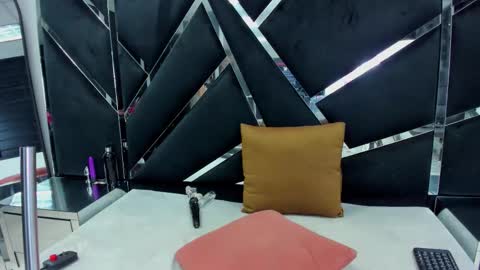 Snapshot of ivannaa18 chatting on 09-23-25, 05:10 ivannaa18 online show from 09-23-25, 05:10