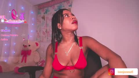Snapshot of ivonjoness chatting on 10-22-25, 02:56 Ivon Miss Jones online show from 10-22-25, 02:56