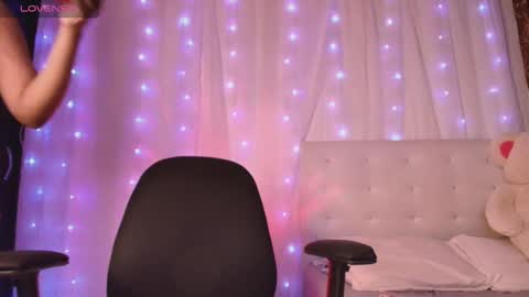 Snapshot of ivonjoness chatting on 01-10-26, 03:19 Ivon Miss Jones online show from 01-10-26, 03:19