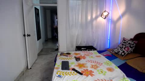 Snapshot of ivonne__hot chatting on 01-08-25, 08:18 ivonne__hot online show from 01-08-25, 08:18