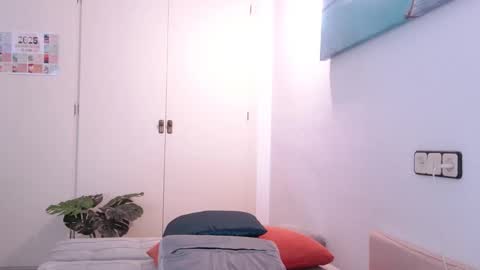 Snapshot of ivonne_hilton chatting on 01-22-25, 09:13 Ivonne online show from 01-22-25, 09:13