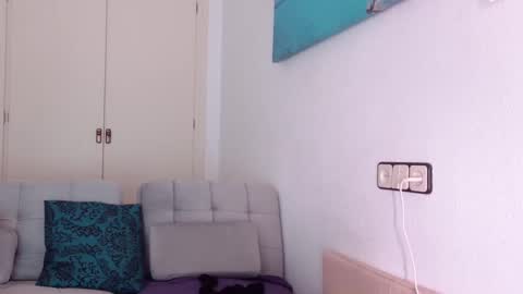 Snapshot of ivonne_hilton chatting on 01-28-25, 09:30 Ivonne online show from 01-28-25, 09:30