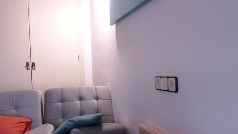 Snapshot of ivonne_hilton chatting on 02-21-25, 08:51 Ivonne online show from 02-21-25, 08:51