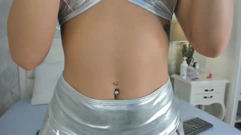 ivonny    online show from 02-17-26, 11:40