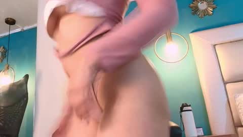 Ivon  online show from 04-29-26, 06:39