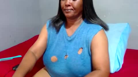 Snapshot of ivorytits48 chatting on 01-17-25, 02:28 IVORYTITS48 online show from 01-17-25, 02:28