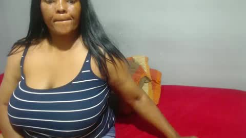 Snapshot of ivorytits48 chatting on 03-01-25, 02:26 IVORYTITS48 online show from 03-01-25, 02:26
