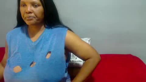 Snapshot of ivorytits48 chatting on 03-10-25, 05:11 IVORYTITS48 online show from 03-10-25, 05:11
