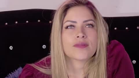 Snapshot of ivy__taylorr chatting on 09-13-25, 01:38 Diana Rojas online show from 09-13-25, 01:38