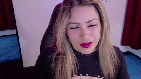 Snapshot of ivy__taylorr chatting on 09-17-25, 01:07 Diana Rojas online show from 09-17-25, 01:07