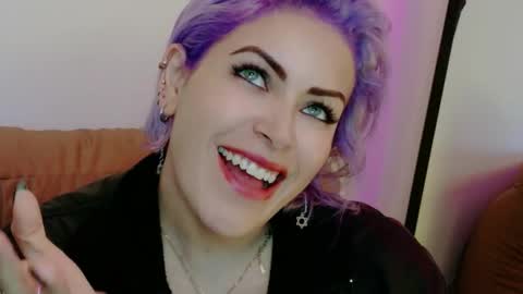 Snapshot of ivy__taylorr chatting on 01-16-26, 05:22 Diana Rojas online show from 01-16-26, 05:22