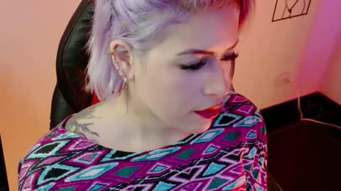 Snapshot of ivy__taylorr chatting on 02-17-26, 08:33 Diana Rojas online show from 02-17-26, 08:33