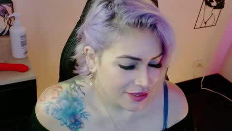 Snapshot of ivy__taylorr chatting on 02-26-26, 01:59 Diana Rojas online show from 02-26-26, 01:59