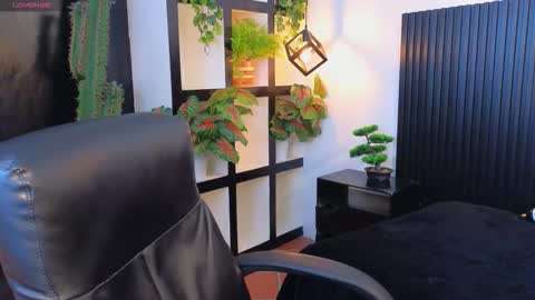 Snapshot of ivy_gail chatting on 10-04-25, 05:05  IVY online show from 10-04-25, 05:05