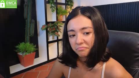 Snapshot of ivy_gail chatting on 10-29-25, 06:04  IVY online show from 10-29-25, 06:04