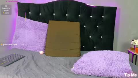 Snapshot of ivy_heat chatting on 05-27-26, 02:08 Ivy Heat online show from 05-27-26, 02:08