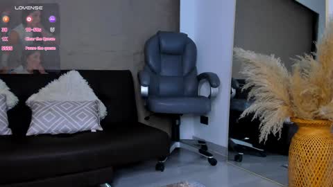 Daniela  online show from 01-21-25, 04:58