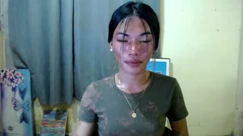 Snapshot of ivy_moorexoxo chatting on 06-18-26, 09:25 Ivy online show from 06-18-26, 09:25
