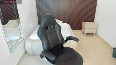Snapshot of ivy_rosse7 chatting on 05-19-26, 12:33 IVY online show from 05-19-26, 12:33