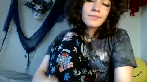 Snapshot of ivydevilll chatting on 11-26-25, 02:18 IVY DEVILL online show from 11-26-25, 02:18