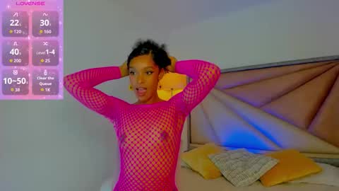 Snapshot of ivylawrence chatting on 03-12-26, 12:00 IVY online show from 03-12-26, 12:00