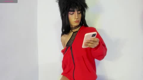 ivymilleer online show from 12-17-25, 02:23