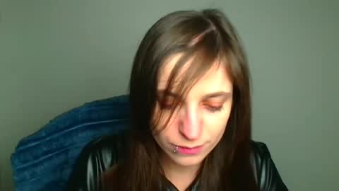 Snapshot of ivynoir_ chatting on 04-03-26, 12:14 Ivy online show from 04-03-26, 12:14