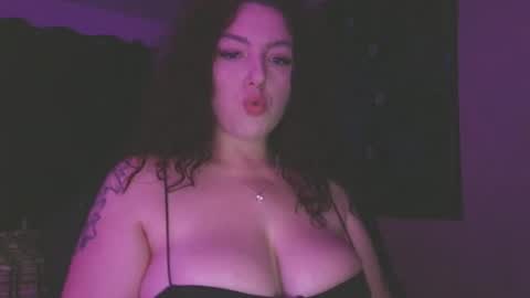 Snapshot of ivyy_sinss chatting on 11-29-25, 01:19 Amiee online show from 11-29-25, 01:19