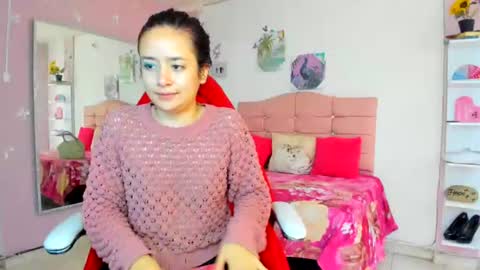 Snapshot of ivyyemerald_ chatting on 07-04-26, 02:01 IVY online show from 07-04-26, 02:01