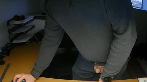 Snapshot of iwantsex724 chatting on 11-21-25, 12:32 iwantsex724 online show from 11-21-25, 12:32