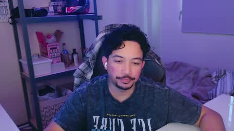 Snapshot of iwasd3nse chatting on 02-12-25, 06:09 iwasd3nse online show from 02-12-25, 06:09