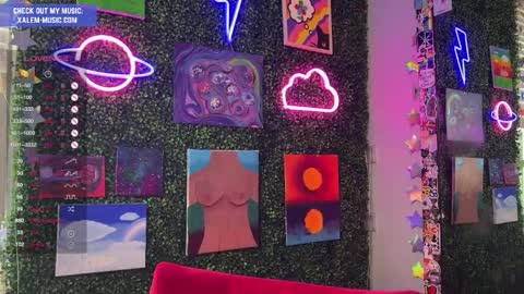 Muse hethey online show from 12-08-24, 08:36