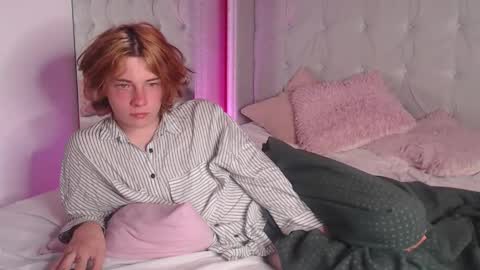 Maxim online show from 09-30-25, 09:53