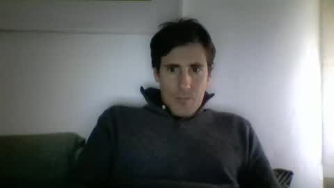 Snapshot of iyoperro chatting on 12-25-24, 12:37 Casandro online show from 12-25-24, 12:37