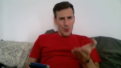 Snapshot of iyoperro chatting on 09-09-25, 12:05 Casandro online show from 09-09-25, 12:05