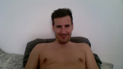 Snapshot of iyoperro chatting on 09-13-25, 08:14 Casandro online show from 09-13-25, 08:14
