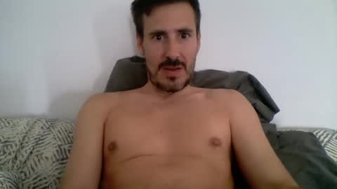 Snapshot of iyoperro chatting on 10-01-25, 11:27 Casandro online show from 10-01-25, 11:27