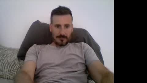 Snapshot of iyoperro chatting on 10-14-25, 11:00 Casandro online show from 10-14-25, 11:00