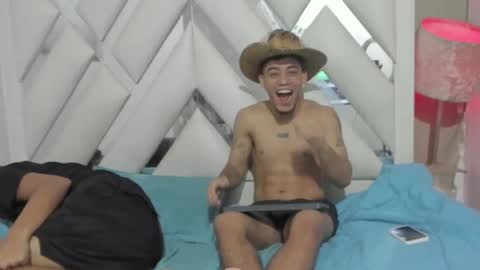 izaack online show from 12-17-24, 04:11