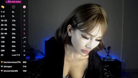 Iza Lim online show from 02-08-25, 09:35