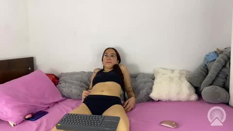 Snapshot of izhiss chatting on 09-16-25, 12:11 izhiss online show from 09-16-25, 12:11