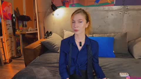 Snapshot of izi_fox chatting on 09-21-25, 04:08 izi online show from 09-21-25, 04:08