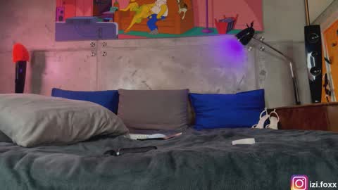 Snapshot of izi_fox chatting on 12-13-25, 07:53 izi online show from 12-13-25, 07:53