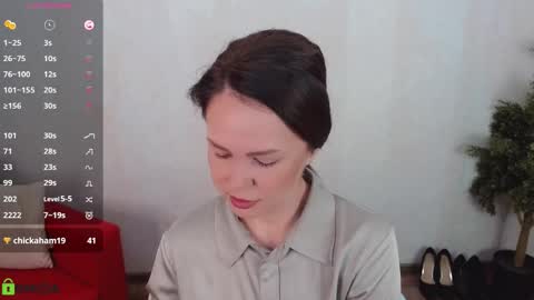 Queen of nylon  Victoria online show from 10-17-25, 05:21