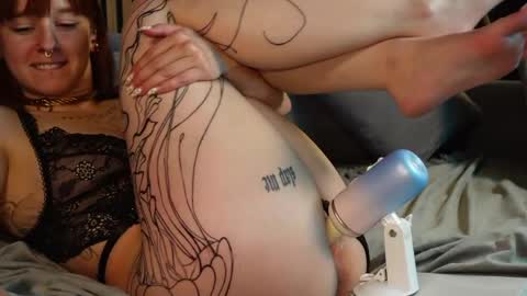 Izzy Inked online show from 04-22-26, 02:18