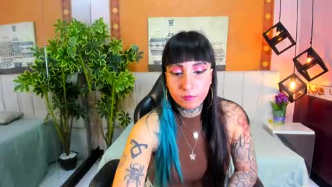 izzymoon_ online show from 05-28-26, 01:30